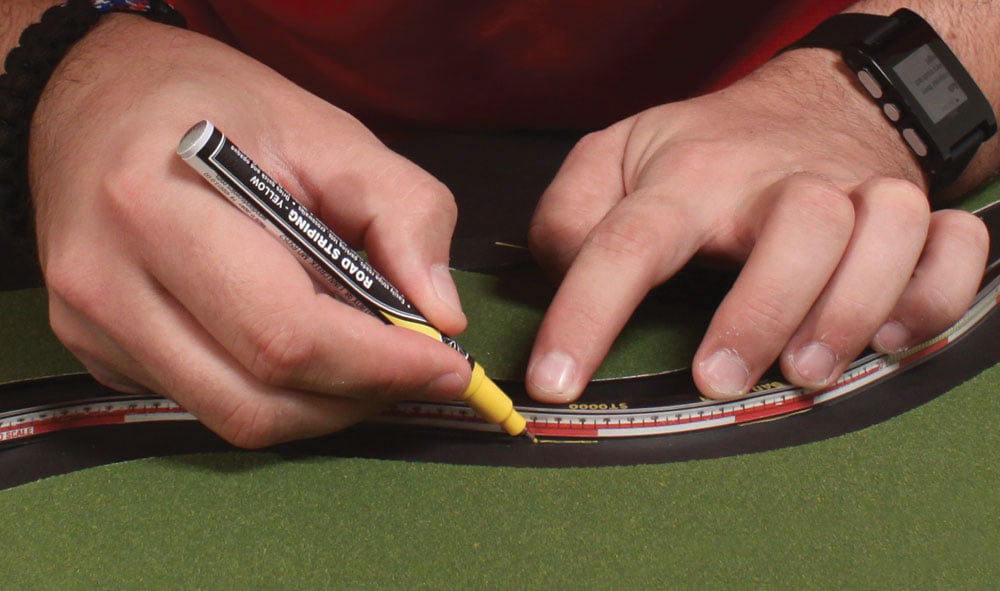 (WOODLAND SCENICS) ROAD STRIPING PEN – YELLOW C1292-1779984767-KE7Ao.jpg